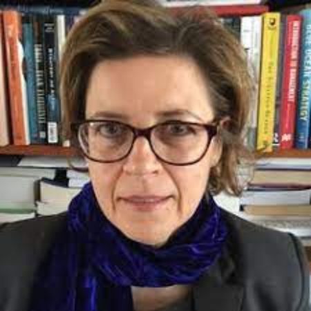 Headshot of Professor Julie Davies